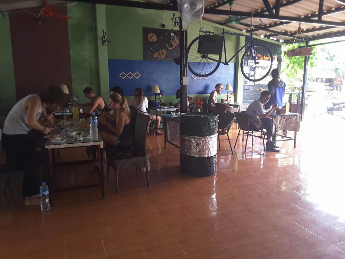 Army Barracks Guesthouse Vang Vieng Luaran gambar