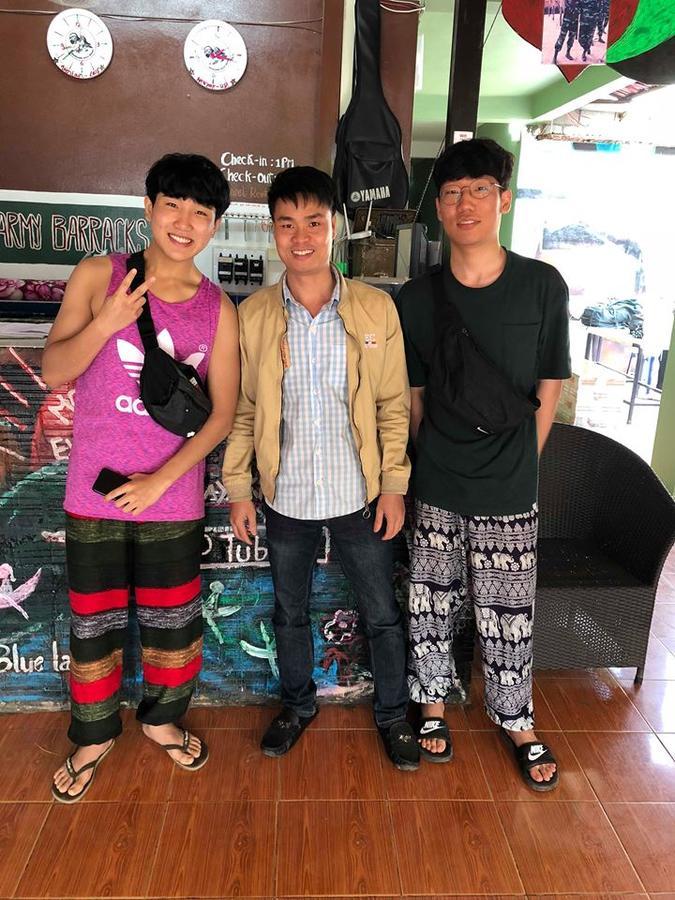 Army Barracks Guesthouse Vang Vieng Luaran gambar
