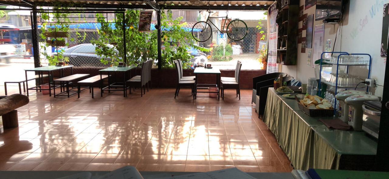 Army Barracks Guesthouse Vang Vieng Luaran gambar