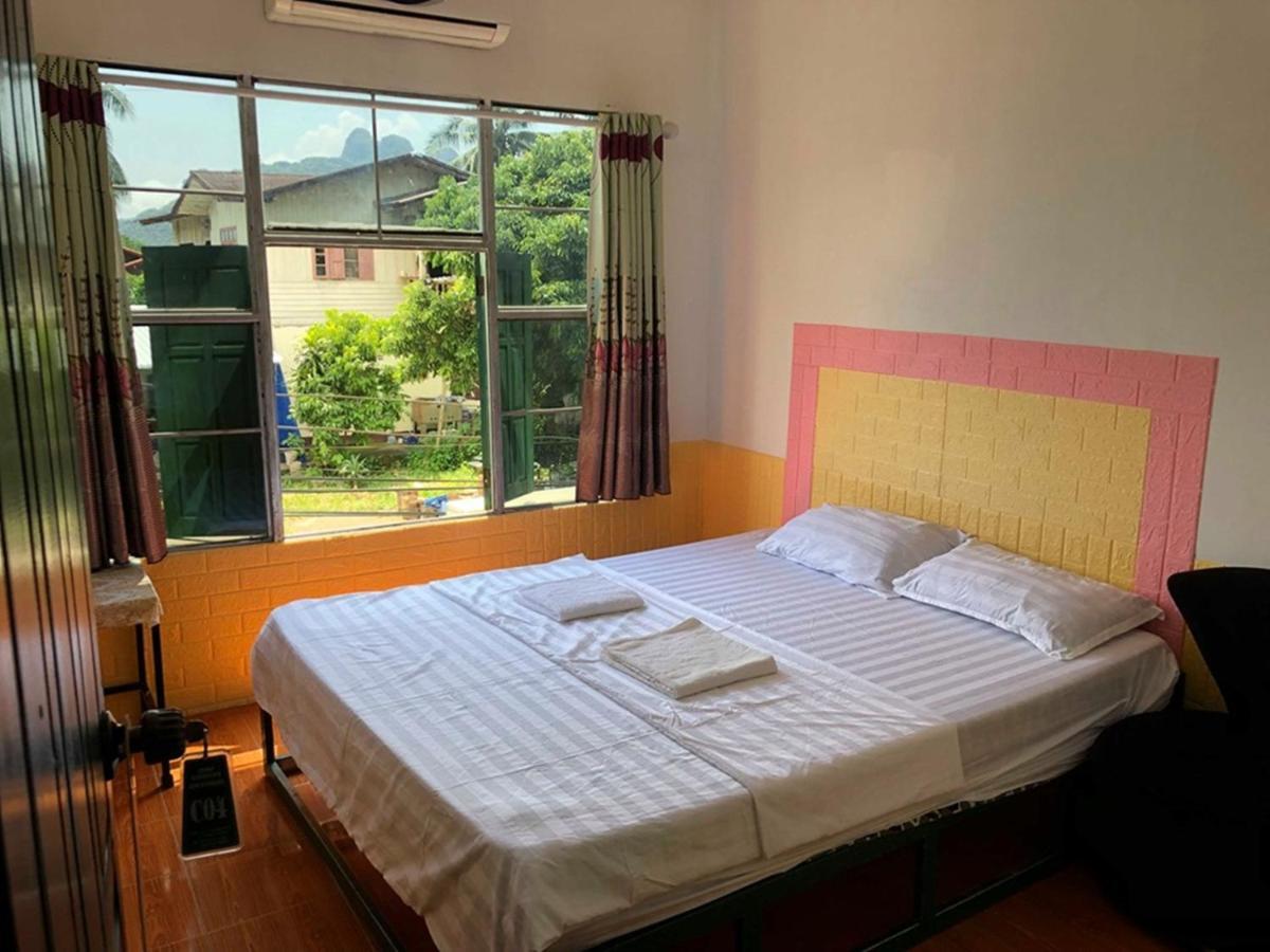 Army Barracks Guesthouse Vang Vieng Luaran gambar
