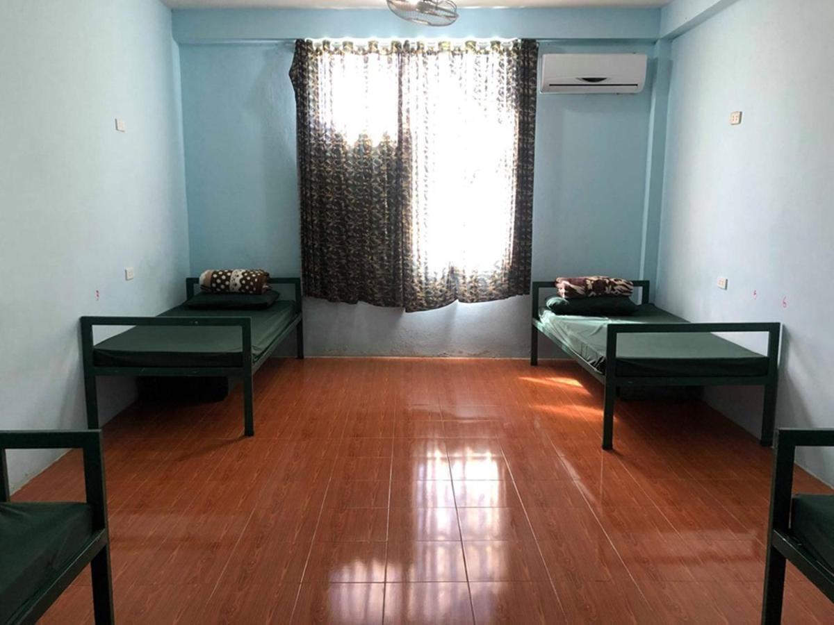 Army Barracks Guesthouse Vang Vieng Luaran gambar