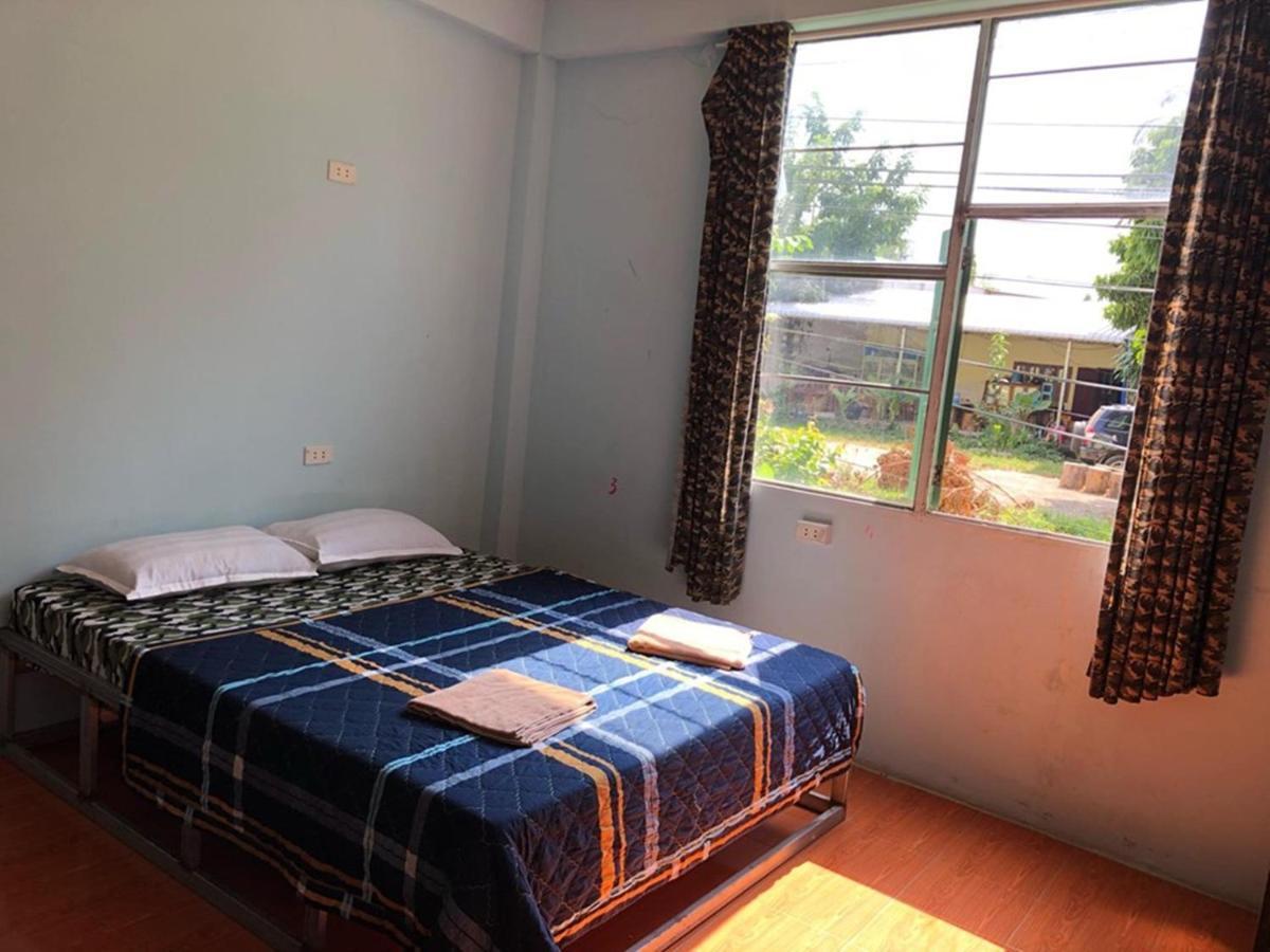 Army Barracks Guesthouse Vang Vieng Luaran gambar