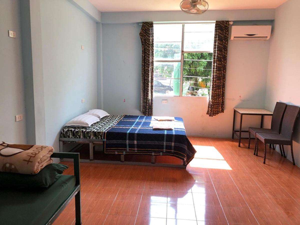 Army Barracks Guesthouse Vang Vieng Luaran gambar
